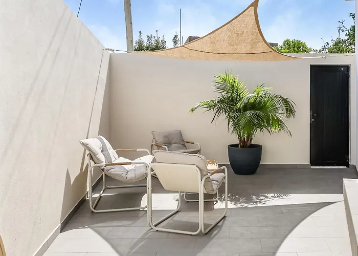 Josy Atelier Tatil Evi